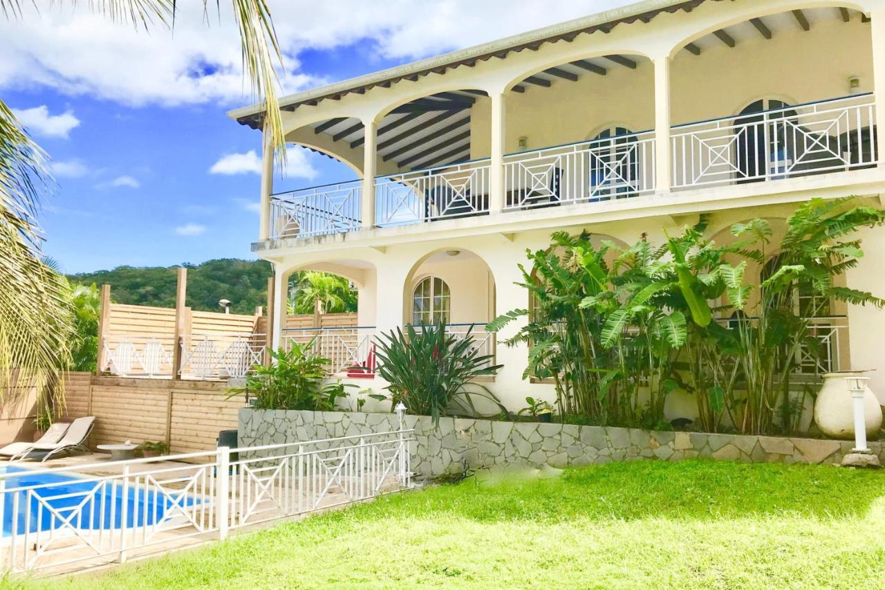 Villa De 5 Chambres A A 250 M De La Avec Vue Sur La Piscine Privee Et Jacuzzi Deshaies