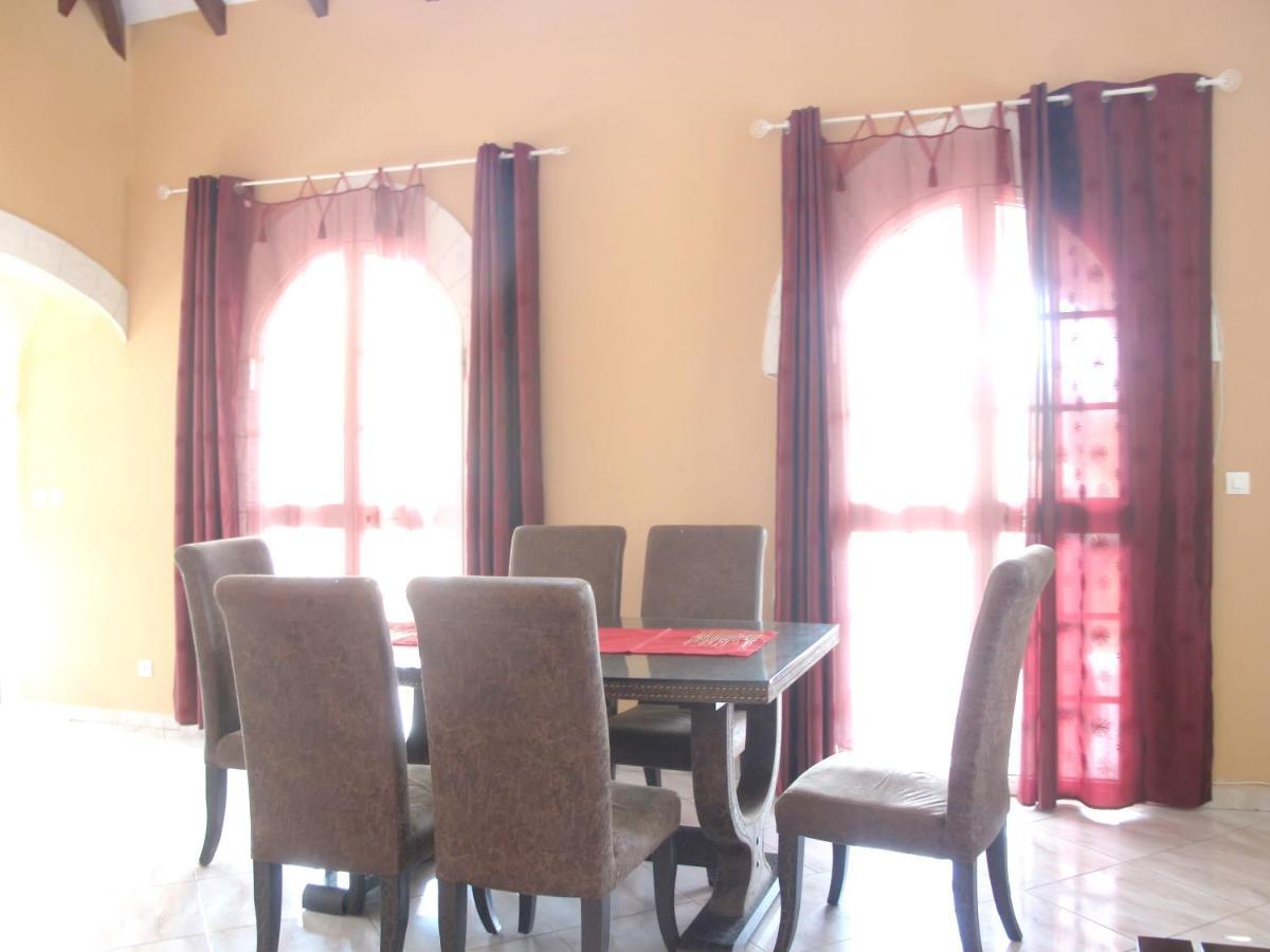 De 5 Chambres A A 250 M De La Avec Vue Sur La Piscine Privee Et Jacuzzi Villa