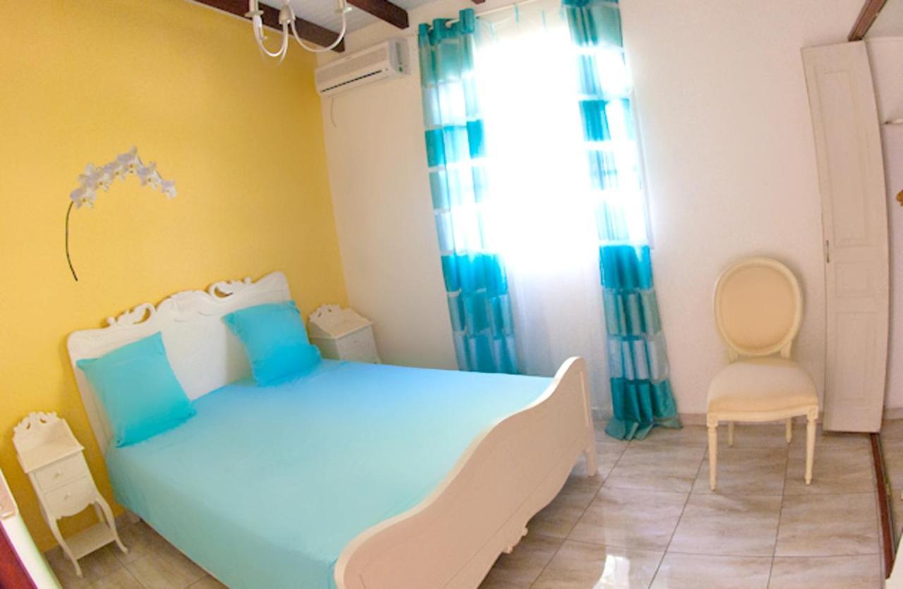 De 5 Chambres A A 250 M De La Avec Vue Sur La Piscine Privee Et Jacuzzi Villa