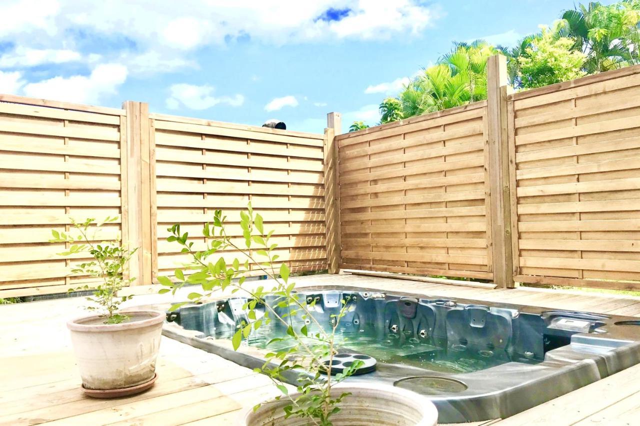 Villa De 5 Chambres A A 250 M De La Avec Vue Sur La Piscine Privee Et Jacuzzi