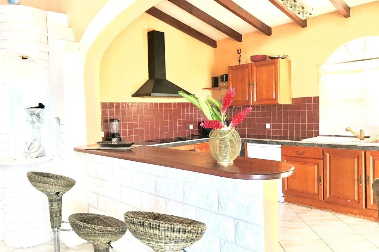Villa De 5 Chambres A A 250 M De La Avec Vue Sur La Piscine Privee Et Jacuzzi *